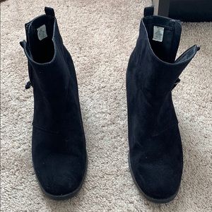 Half cut boot with heels